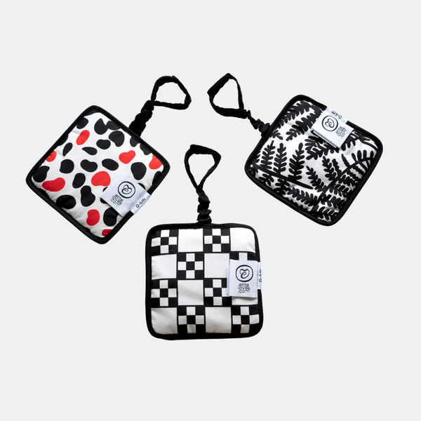 Jouets suspendus contrastés de voyage - Vanille Coton